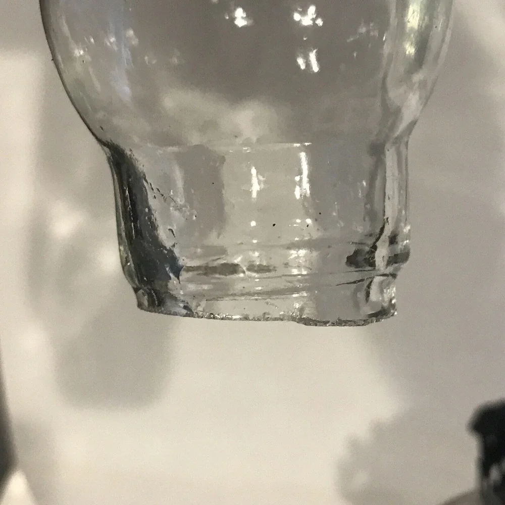 GLASS OIL KEROSENE LAMP RETICULATED METAL BAND 8